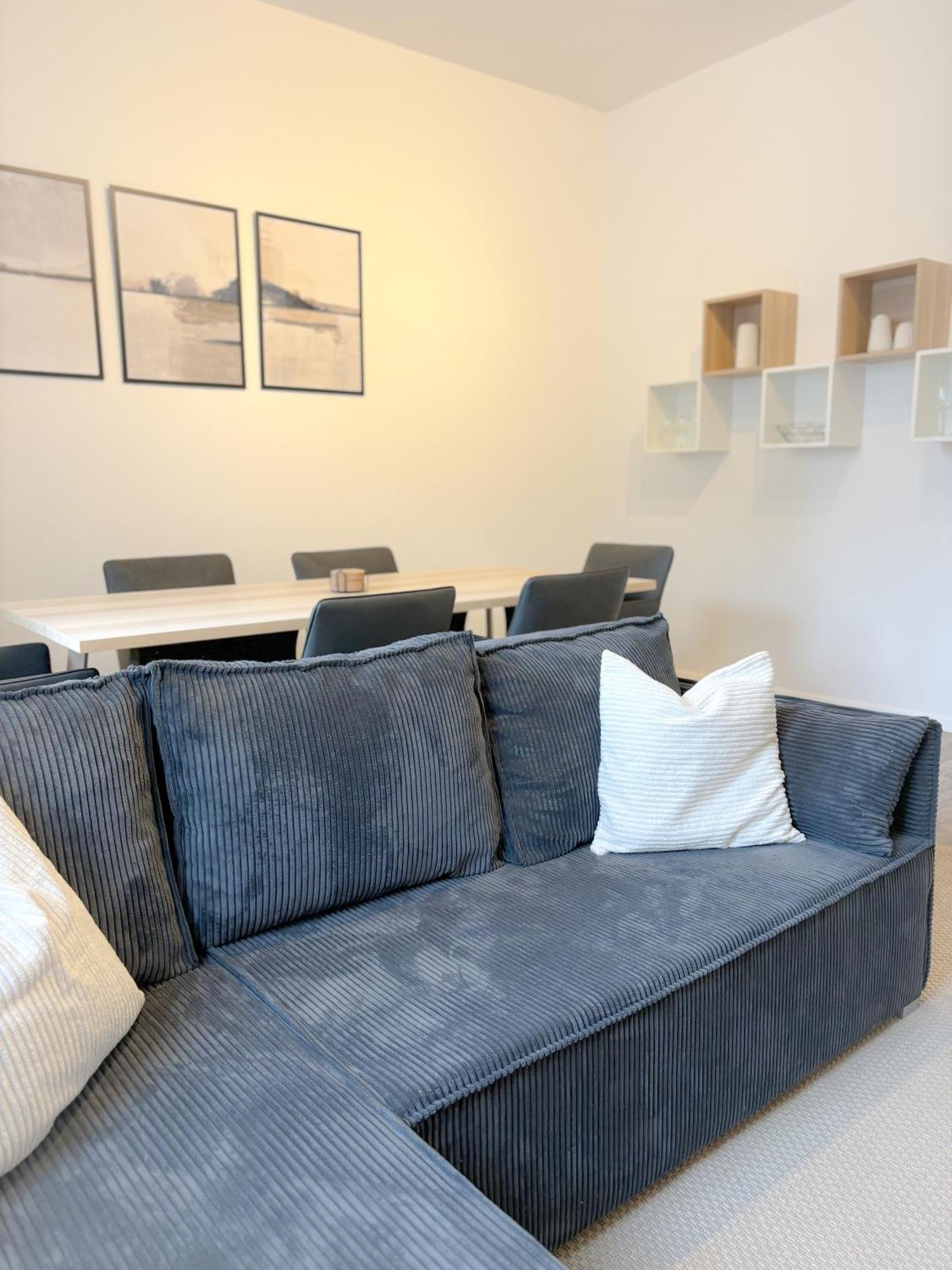 Helles City Apartment Fuer Familien & Gruppen Neu-Ulm Ngoại thất bức ảnh