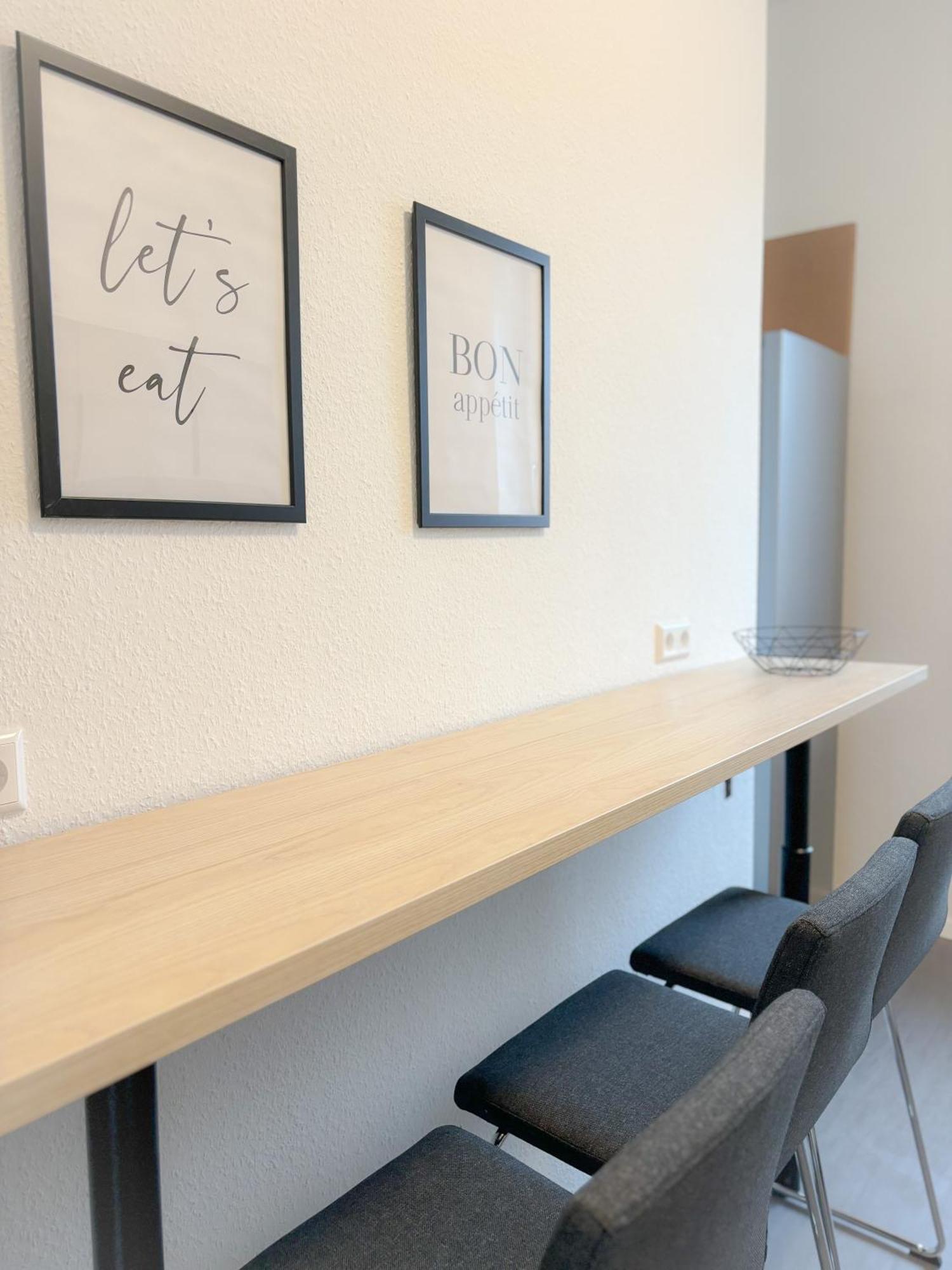 Helles City Apartment Fuer Familien & Gruppen Neu-Ulm Ngoại thất bức ảnh