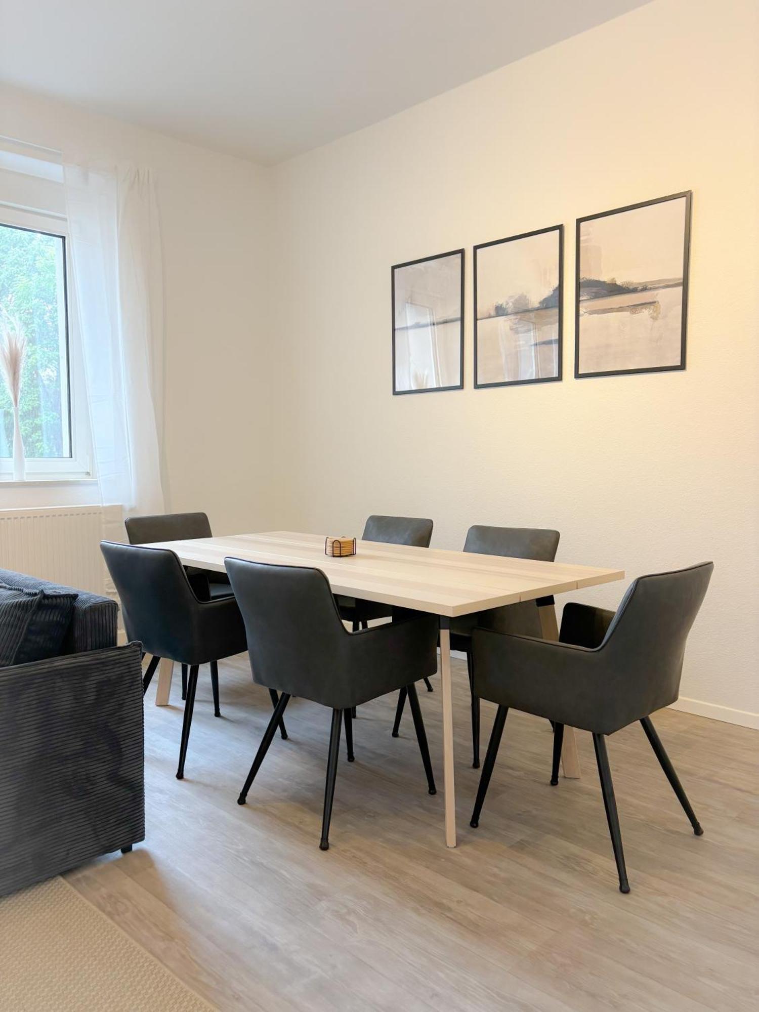 Helles City Apartment Fuer Familien & Gruppen Neu-Ulm Ngoại thất bức ảnh