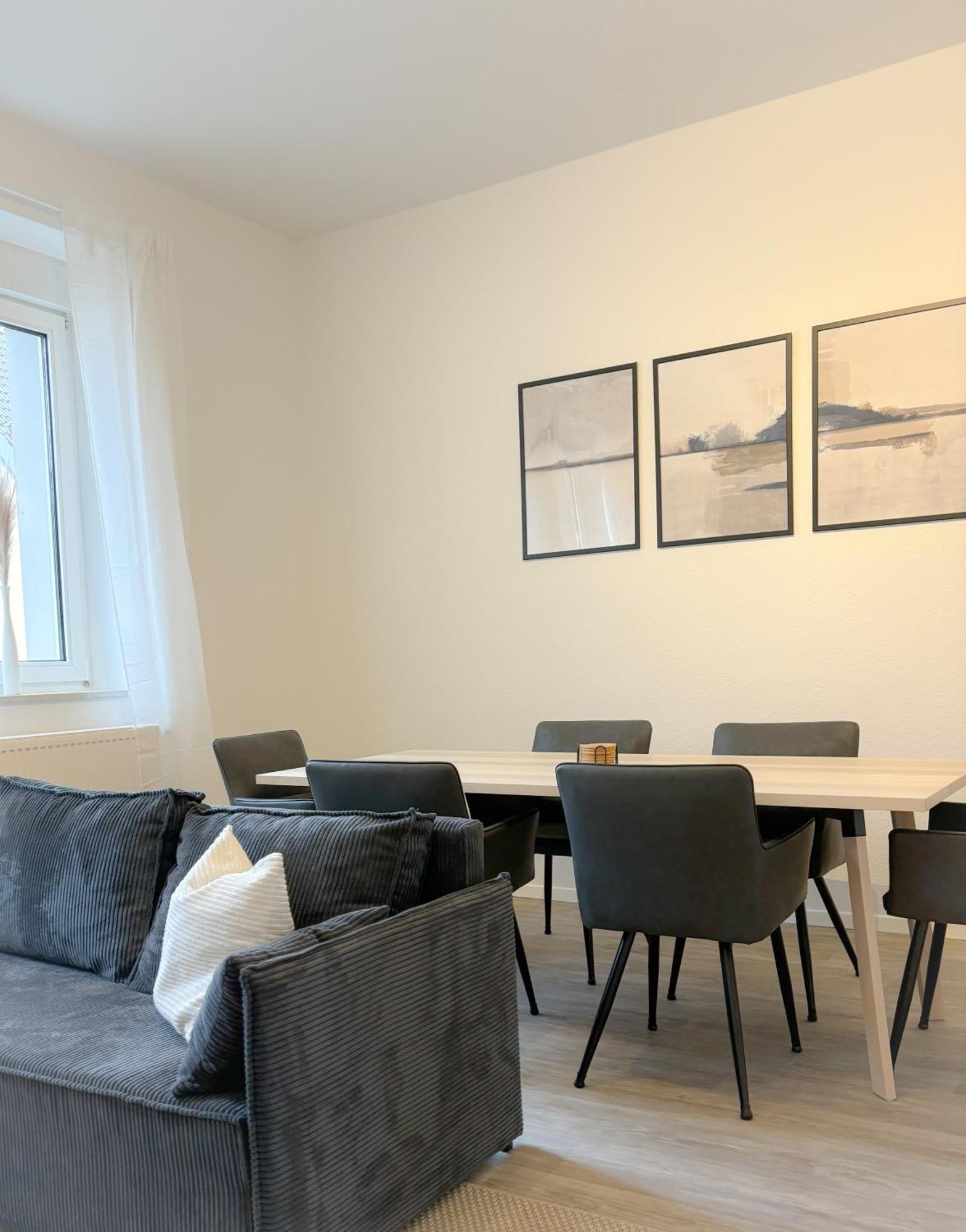 Helles City Apartment Fuer Familien & Gruppen Neu-Ulm Ngoại thất bức ảnh